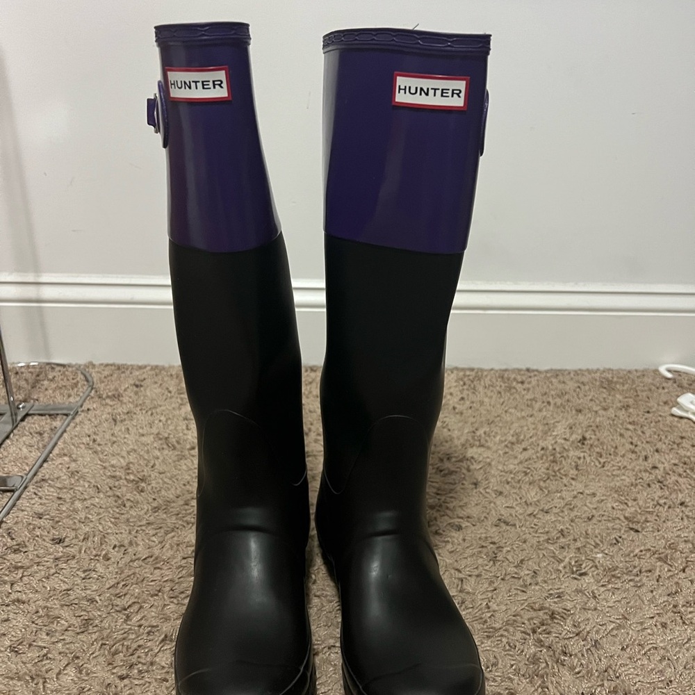 Hunter Two-Tone Black and Purple Boots